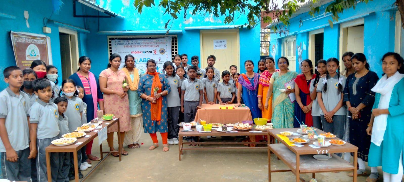 Students participating in Cooking Without Fire Competition